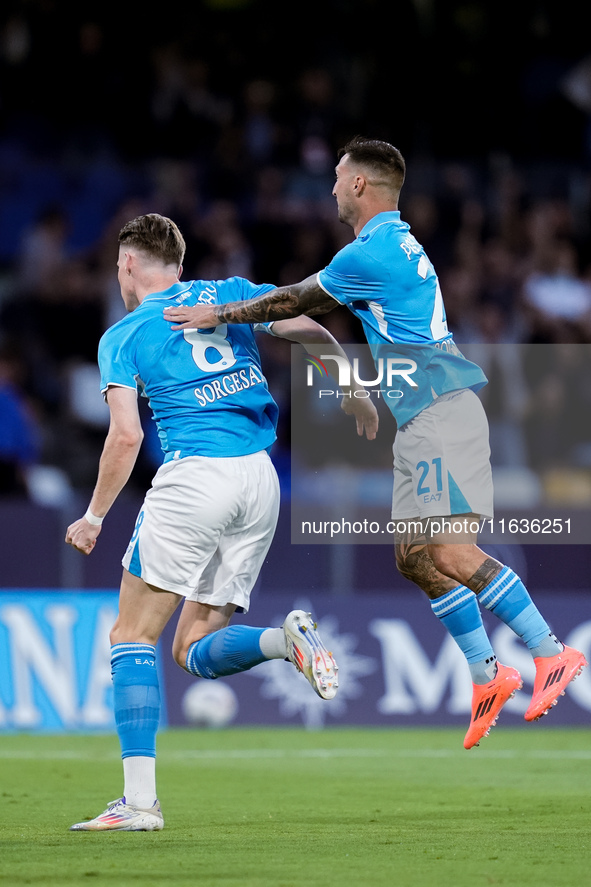 Scott McTominay of SSC Napoli celebrates after scoring first goal during the serie Serie A Enilive match between SSC Napoli and Como 1907 at...