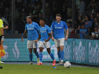 David Neres of SSC Napoli celebrates with team mates after scoring during the Serie A match between SSC Napoli and Como at Stadio Diego Arma...