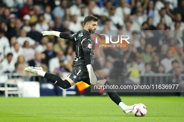 Antonio Sivera goalkeeper of Alaves and Spain during the La Liga match between Real Madrid CF and Deportivo Alavés at Estadio Santiago Berna...