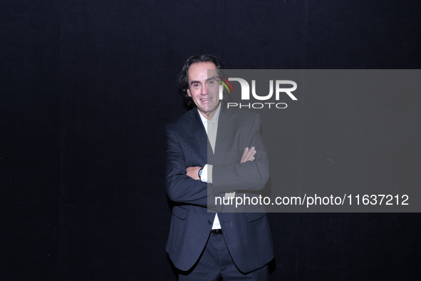 Rafael Perrin poses for photos during the 'El Sotano' press conference at Teatro Fernando Soler in Mexico City, Mexico, on October 4, 2024. 