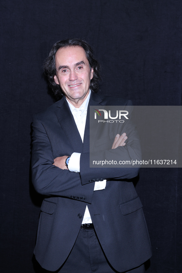 Rafael Perrin poses for photos during the 'El Sotano' press conference at Teatro Fernando Soler in Mexico City, Mexico, on October 4, 2024. 