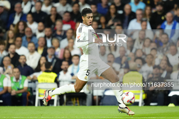 Jude Bellingham central midfield of Real Madrid and England during the La Liga match between Real Madrid CF and Deportivo Alavés at Estadio...