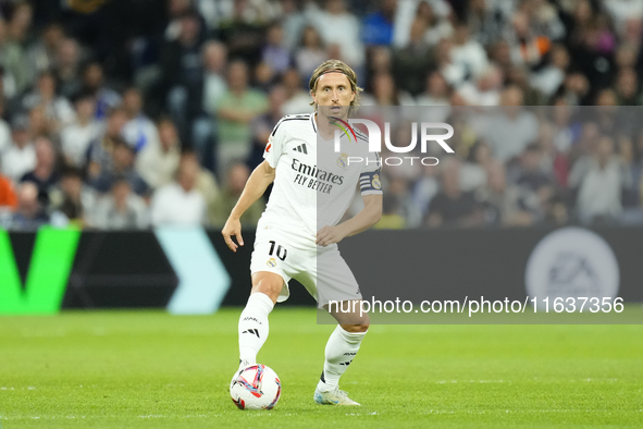 Luka Modric central midfield of Real Madrid and Croatia during the La Liga match between Real Madrid CF and Deportivo Alavés at Estadio Sant...