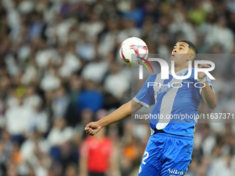 Santiago Mouriño centre-back of Alaves and Uruguay controls the ball during the La Liga match between Real Madrid CF and Deportivo Alavés at...