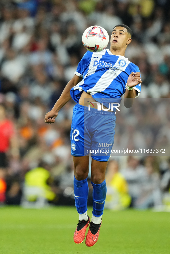 Santiago Mouriño centre-back of Alaves and Uruguay controls the ball during the La Liga match between Real Madrid CF and Deportivo Alavés at...