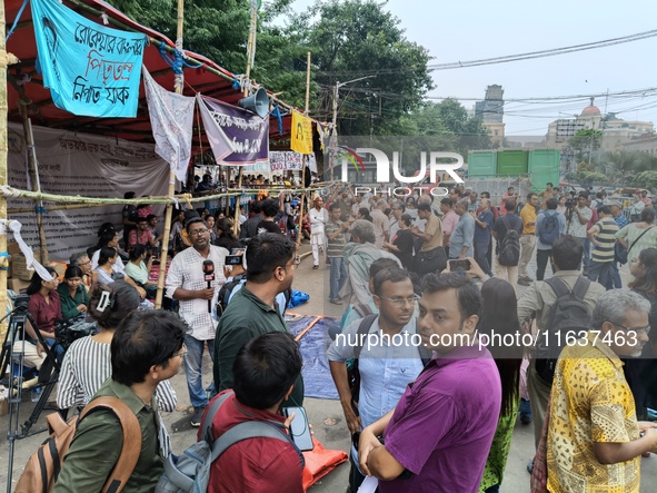 Doctors And Citizens Hold Placards And Shout Slogans During A Protest Against The Rape And Murder Of A PGT Woman Doctor At Government-run R...