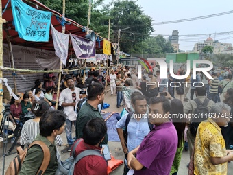 Doctors And Citizens Hold Placards And Shout Slogans During A Protest Against The Rape And Murder Of A PGT Woman Doctor At Government-run R...