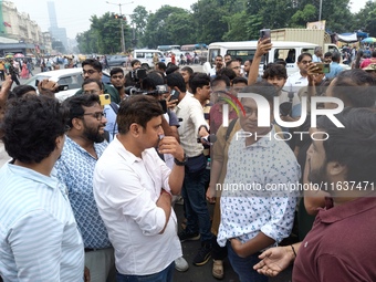 Doctors And Citizens Hold Placards And Shout Slogans During A Protest Against The Rape And Murder Of A PGT Woman Doctor At Government-run R...