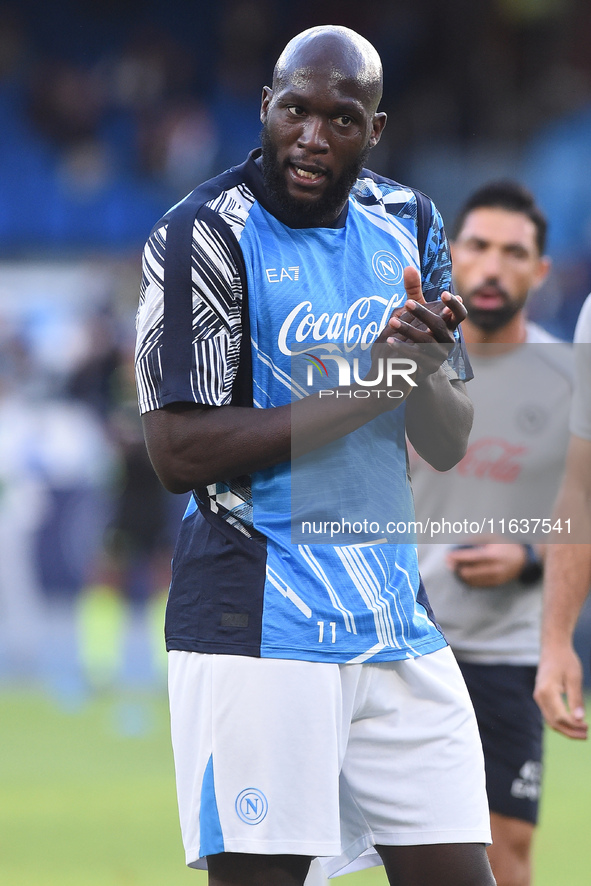 Romelu Lukaku of SSC Napoli warms up before the Serie A match between SSC Napoli and Como at Stadio Diego Armando Maradona Naples Italy on 4...