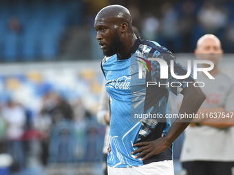 Romelu Lukaku of SSC Napoli warms up before the Serie A match between SSC Napoli and Como at Stadio Diego Armando Maradona Naples Italy on 4...