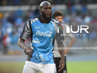 Romelu Lukaku of SSC Napoli warms up before the Serie A match between SSC Napoli and Como at Stadio Diego Armando Maradona Naples Italy on 4...