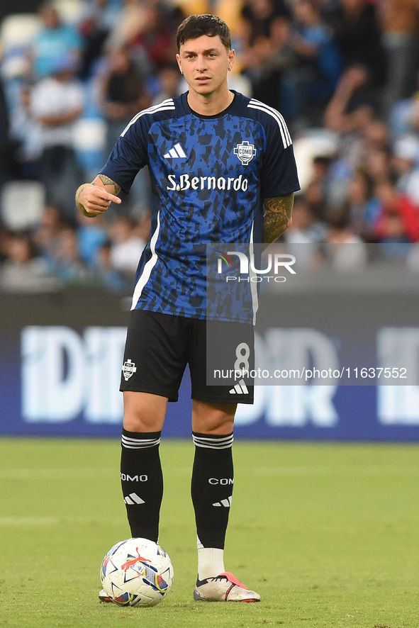 Daniele Baselli of Como warms up before the Serie A match between SSC Napoli and Como at Stadio Diego Armando Maradona Naples Italy on 4 Oct...