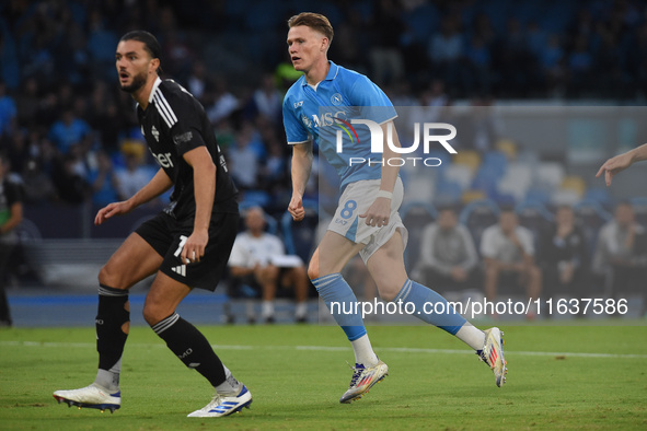 Scott McTominay of SSC Napoli during the Serie A match between SSC Napoli and Como at Stadio Diego Armando Maradona Naples Italy on 4 Octobe...