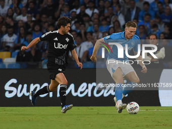 Scott McTominay of SSC Napoli during the Serie A match between SSC Napoli and Como at Stadio Diego Armando Maradona Naples Italy on 4 Octobe...