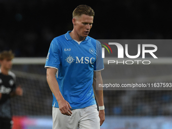 Scott McTominay of SSC Napoli during the Serie A match between SSC Napoli and Como at Stadio Diego Armando Maradona Naples Italy on 4 Octobe...