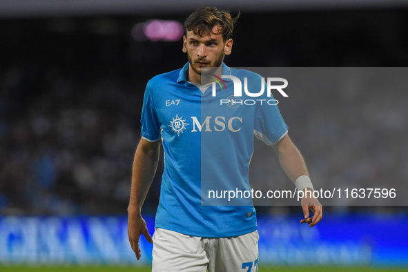 Khvicha Kvaratskhelia of SSC Napoli during the Serie A match between SSC Napoli and Como at Stadio Diego Armando Maradona Naples Italy on 4...