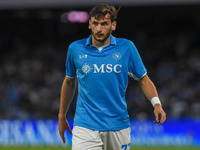 Khvicha Kvaratskhelia of SSC Napoli during the Serie A match between SSC Napoli and Como at Stadio Diego Armando Maradona Naples Italy on 4...