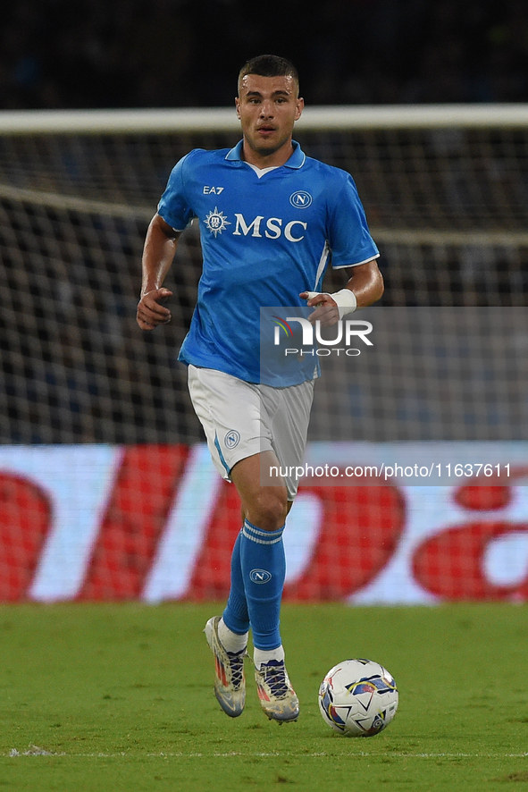 Alessandro Buongiorno of SSC Napoli during the Serie A match between SSC Napoli and Como at Stadio Diego Armando Maradona Naples Italy on 4...