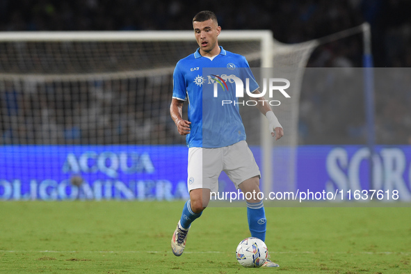 Alessandro Buongiorno of SSC Napoli during the Serie A match between SSC Napoli and Como at Stadio Diego Armando Maradona Naples Italy on 4...