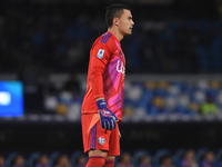 Emil Audero of Como during the Serie A match between SSC Napoli and Como at Stadio Diego Armando Maradona Naples Italy on 4 October 2024. (