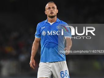 Stanislav Lobotka of SSC Napoli during the Serie A match between SSC Napoli and Como at Stadio Diego Armando Maradona Naples Italy on 4 Octo...