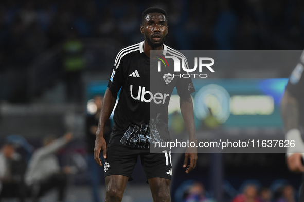 Alieu Fadera of Como during the Serie A match between SSC Napoli and Como at Stadio Diego Armando Maradona Naples Italy on 4 October 2024. 