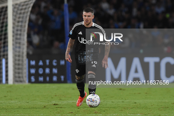 Alberto Moreno of Como during the Serie A match between SSC Napoli and Como at Stadio Diego Armando Maradona Naples Italy on 4 October 2024....