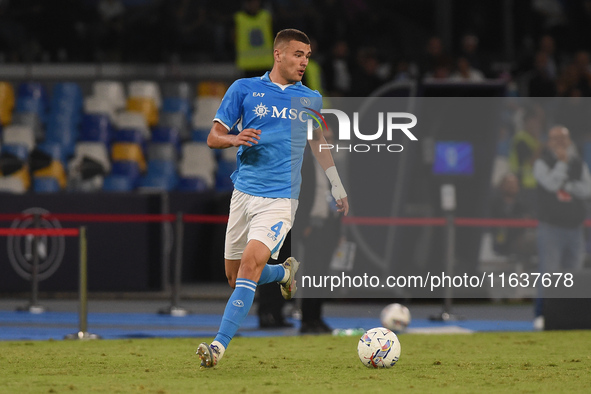 Alessandro Buongiorno of SSC Napoli during the Serie A match between SSC Napoli and Como at Stadio Diego Armando Maradona Naples Italy on 4...