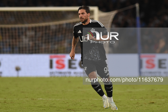 Simone Verdi of Como during the Serie A match between SSC Napoli and Como at Stadio Diego Armando Maradona Naples Italy on 4 October 2024. 