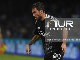 Simone Verdi of Como during the Serie A match between SSC Napoli and Como at Stadio Diego Armando Maradona Naples Italy on 4 October 2024. (