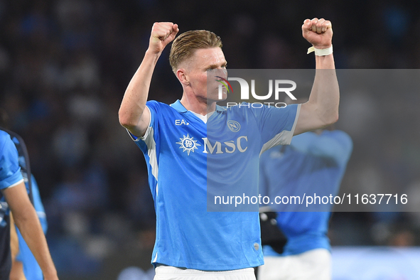 Scott McTominay of SSC Napoli celebrates at the end of the Serie A match between SSC Napoli and Como at Stadio Diego Armando Maradona Naples...