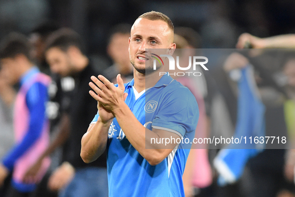 Stanislav Lobotka of SSC Napoli applauds fans at the end of the Serie A match between SSC Napoli and Como at Stadio Diego Armando Maradona N...