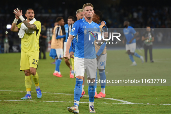 Scott McTominay of SSC Napoli celebrates at the end of the Serie A match between SSC Napoli and Como at Stadio Diego Armando Maradona Naples...