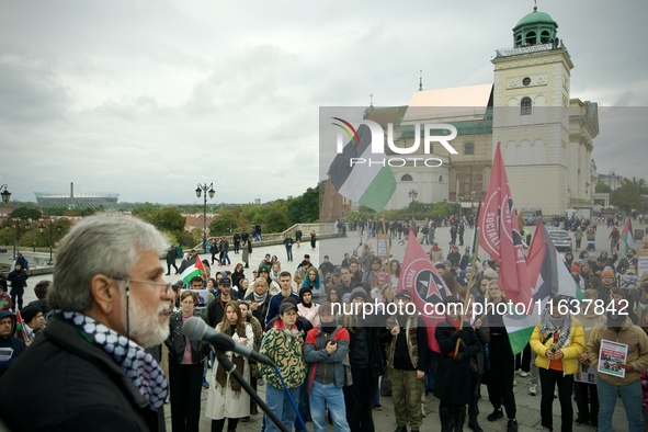 Crowds are seen taking part in a rally in support of Palestine at the Royal Castle Square in Warsaw, Poland on 05 October, 2024. 