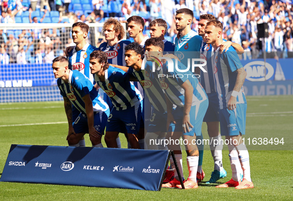 The RCD Espanyol team plays during the match between RCD Espanyol and RCD Mallorca, corresponding to week 9 of LaLiga EA Sports, at the RCDE...