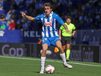 Carlos Romero plays during the match between RCD Espanyol and RCD Mallorca in week 9 of LaLiga EA Sports at the RCDE Stadium in Barcelona, S...