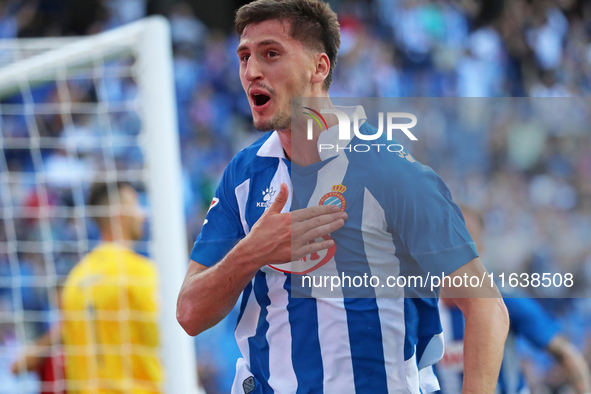 Marash Kumbulla celebrates a goal during the match between RCD Espanyol and RCD Mallorca in week 9 of LaLiga EA Sports, played at the RCDE S...