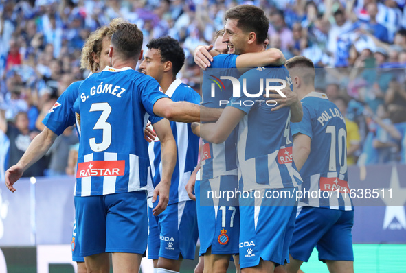 Marash Kumbulla celebrates a goal during the match between RCD Espanyol and RCD Mallorca in week 9 of LaLiga EA Sports, played at the RCDE S...