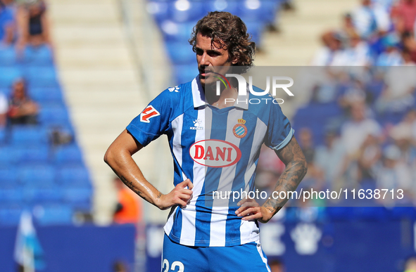 Carlos Romero plays during the match between RCD Espanyol and RCD Mallorca in week 9 of LaLiga EA Sports at the RCDE Stadium in Barcelona, S...