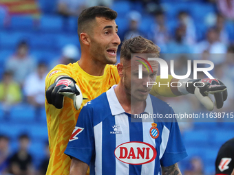 Dominik Greif and Irvin Cardona play during the match between RCD Espanyol and RCD Mallorca in week 9 of LaLiga EA Sports at the RCDE Stadiu...