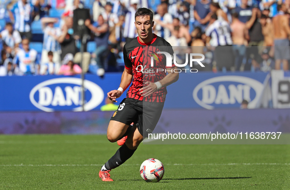 Valery Fernandez plays during the match between RCD Espanyol and RCD Mallorca in week 9 of LaLiga EA Sports at the RCDE Stadium in Barcelona...