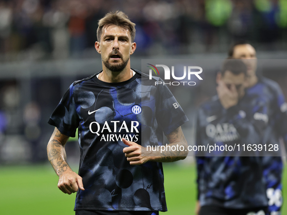 Francesco Acerbi participates in the Serie A 2024-2025 match between Inter and Torino in Milano, Italy, on October 5, 2024 