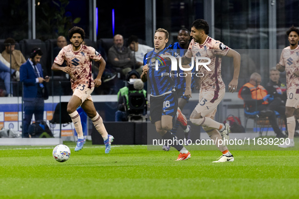 Davide Frattesi plays during the Serie A match between FC Internazionale and Torino FC in Milano, Italy, on October 5, 2024, at Stadio Giuse...