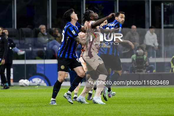 Duvan Zapata plays during the Serie A match between FC Internazionale and Torino FC in Milano, Italy, on October 5, 2024, at Stadio Giuseppe...