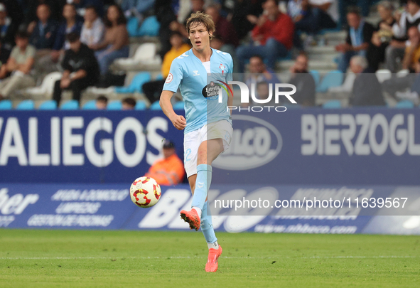 Fer Lopez of Celta Fortuna plays during the Spanish Football 1 Federation Group 1, JOR 7, between SD Ponferradina and Celta Fortuna at Stadi...