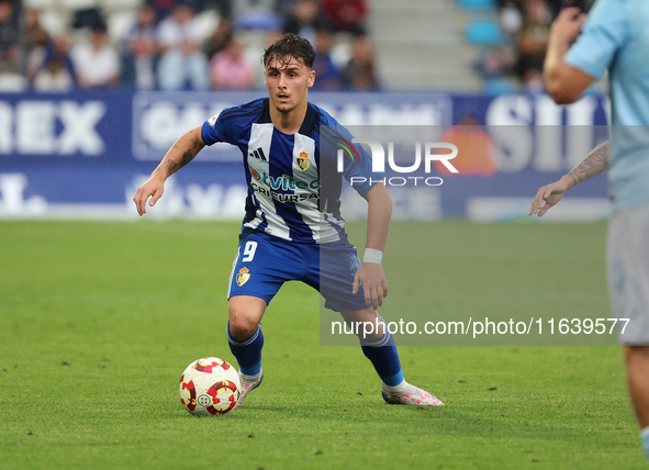 Yeray Cabanzon of SD Ponferradina is in action during the Spanish football 1 Federation Group 1, JOR 7, between SD Ponferradina and Celta Fo...