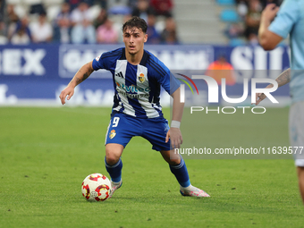 Yeray Cabanzon of SD Ponferradina is in action during the Spanish football 1 Federation Group 1, JOR 7, between SD Ponferradina and Celta Fo...