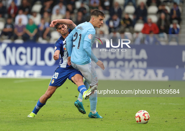 Manu Fernandez of Celta Fortuna and Alex Costa of SD Ponferradina play during the Spanish football 1 Federation Group 1, JOR 7 match between...