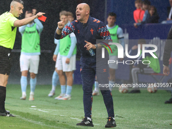 Fredi Alvarez, head coach of Celta Fortuna, is in action during the Spanish Football 1st Federation Group 1, JOR 7 match between SD Ponferra...