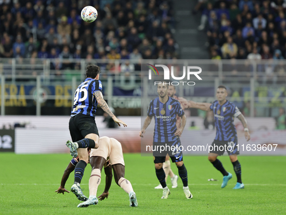 Alessandro Bastoni participates in the Serie A 2024-2025 match between Inter and Torino in Milano, Italy, on October 5, 2024. 